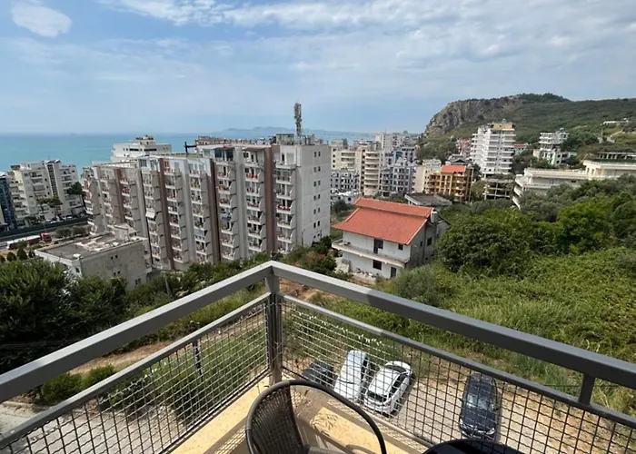 Apartment Large Modern With Balcony & Sea View