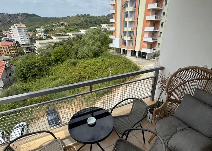 Apartment Large Modern With Balcony & Sea View Durres